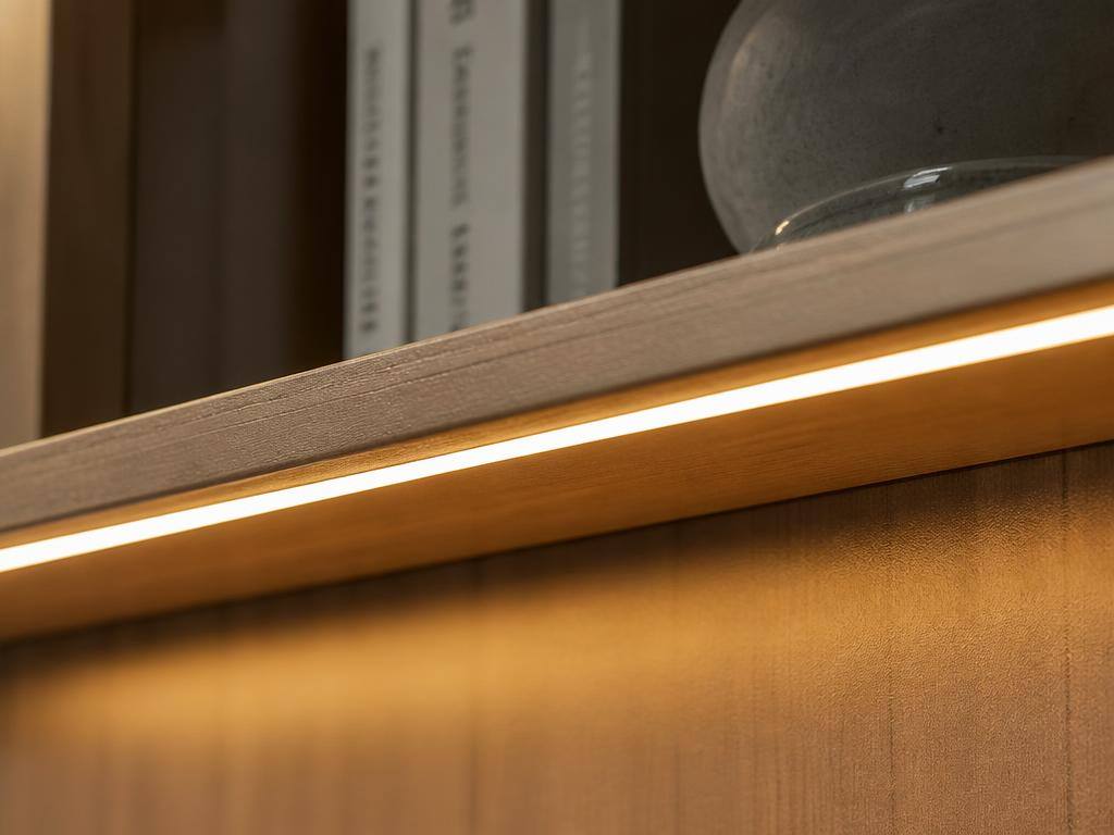 Detalhes e acabamentos — exemplo 3: Iluminação e material